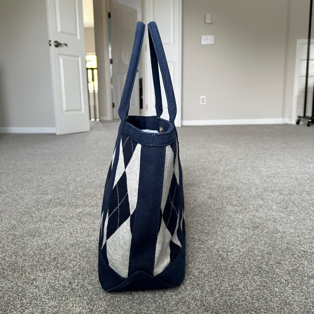 Vineyard Vines Cashmere Argyle Tote Bag - Picture 3 of 13